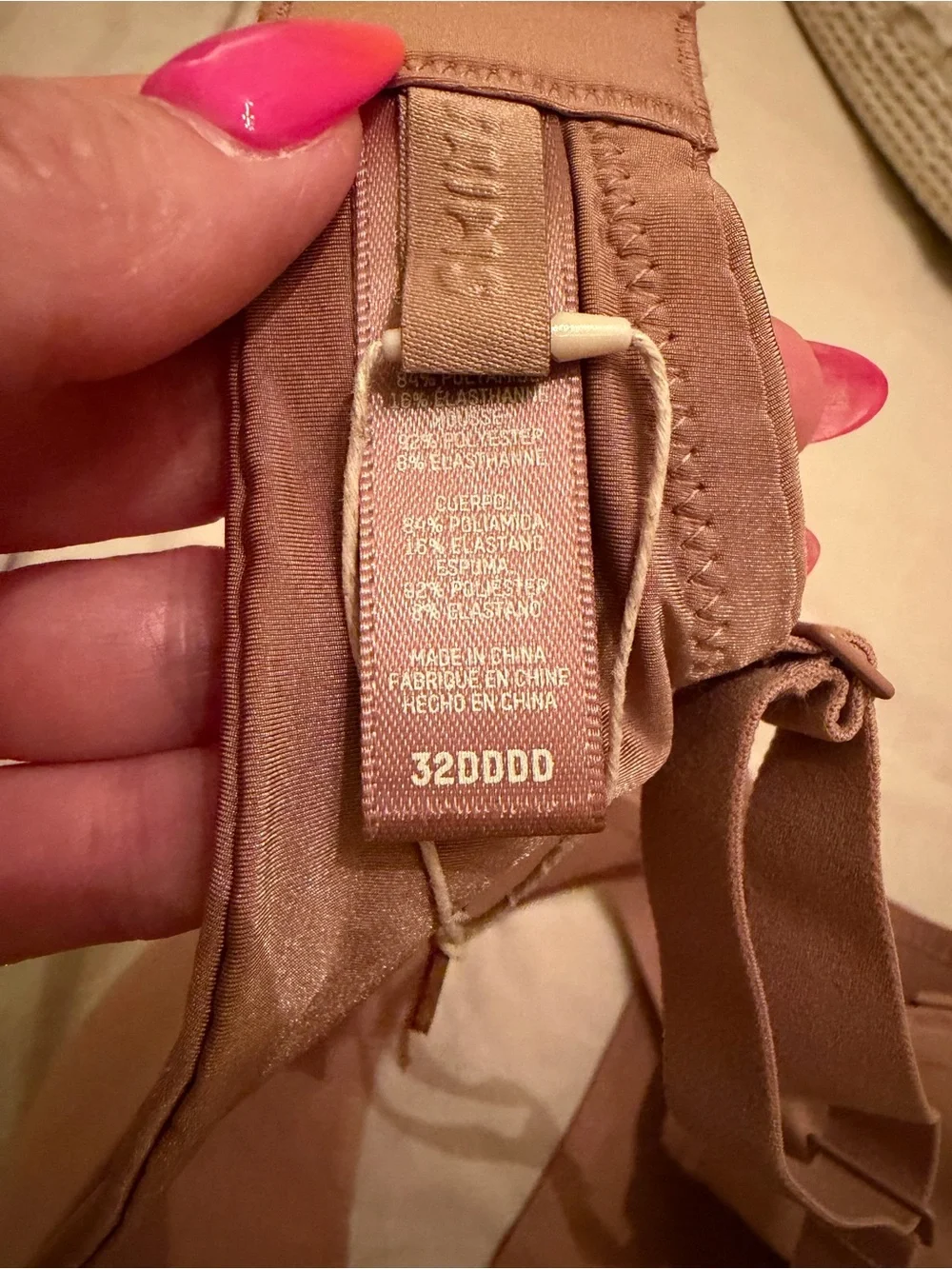SKIMS Wireless Push-up Bra 32DDDD - Picture 2 of 4